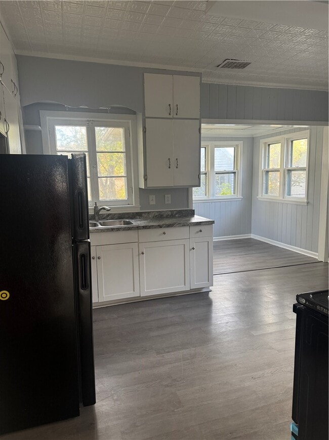 Building Photo - 686 Seward St