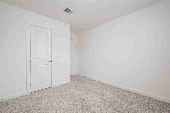 Building Photo - 1527 Merulana Lane