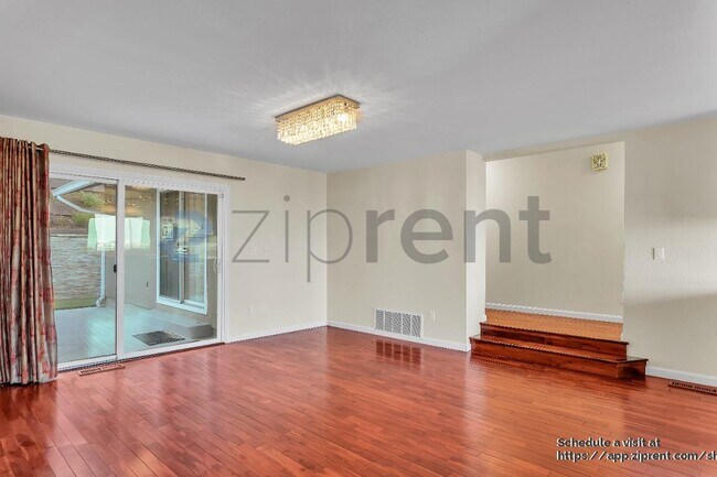 Building Photo - 341 Malcolm Ave