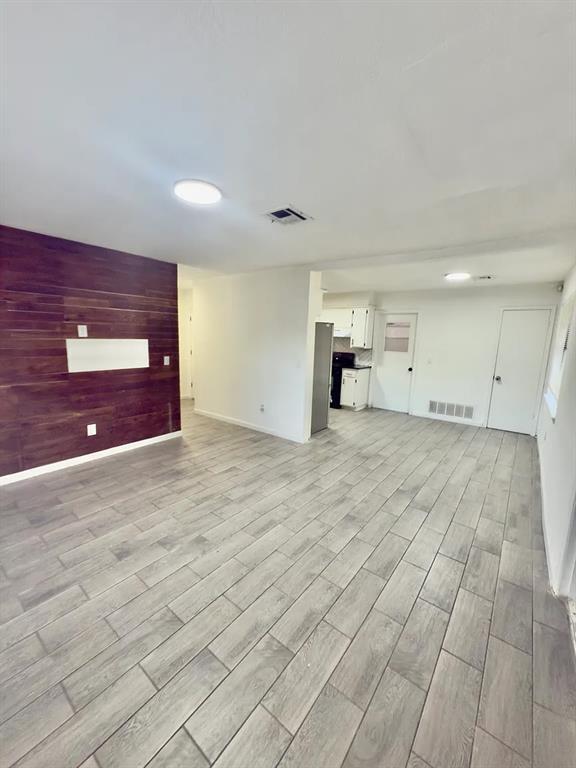 Building Photo - 4312 Meadowpark Dr