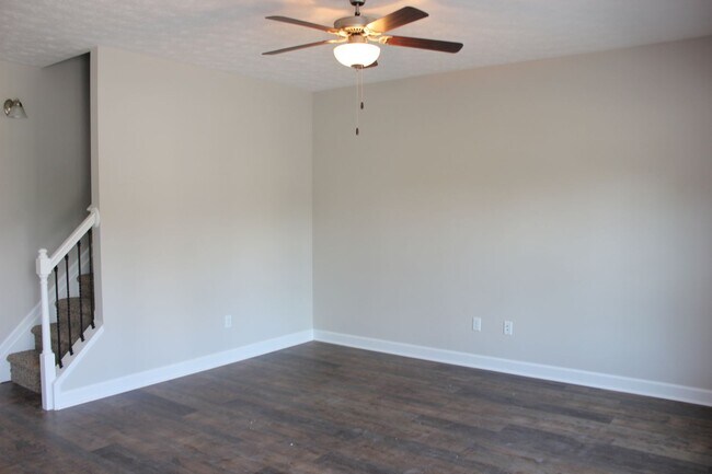 Building Photo - Cedar Point Townhouse for Rent