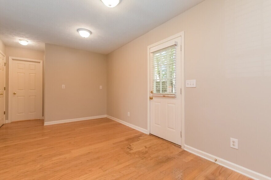Building Photo - 2790 Meridian Dr