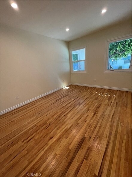 Building Photo - 1127 N Verdugo Rd