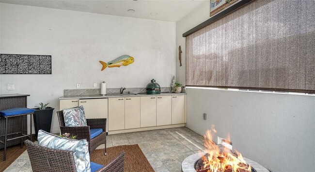 Building Photo - 235 Cocoanut Ave