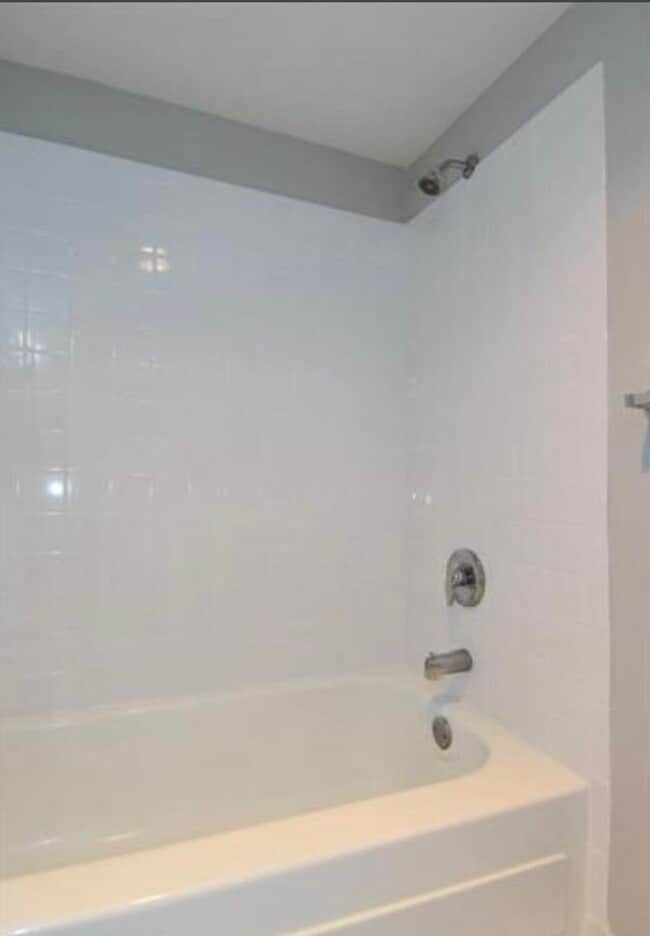 Building Photo - Well-Appointed 2 Bed 1 Bath Condo In Vibra...