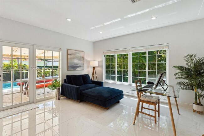 Building Photo - 7511 Miami View Dr