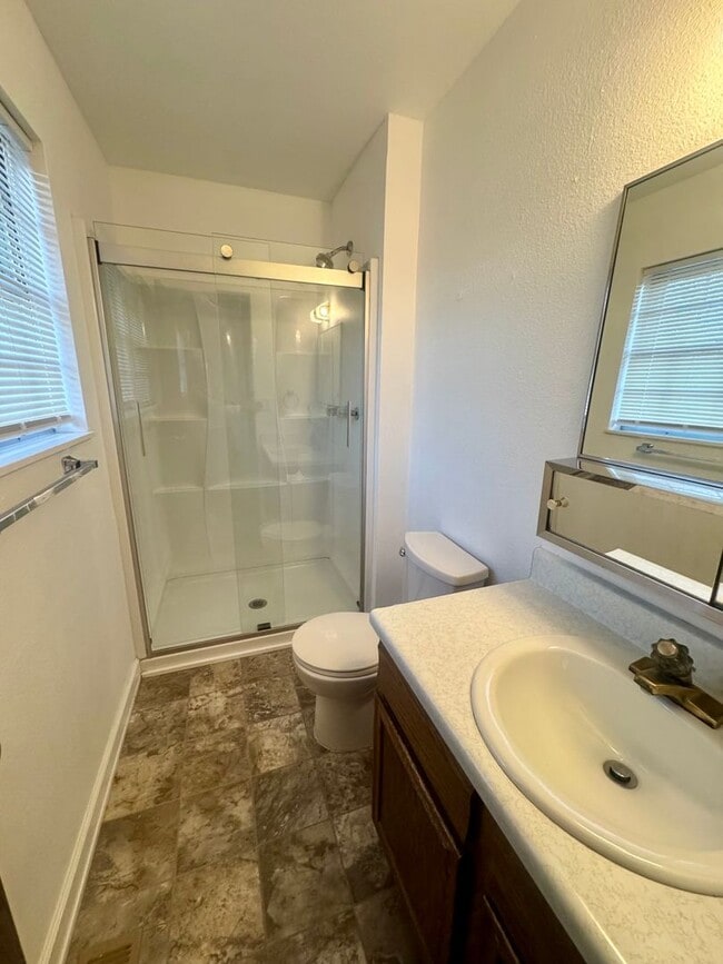 Building Photo - Vista Grande Terrace/4 Bedroom Home