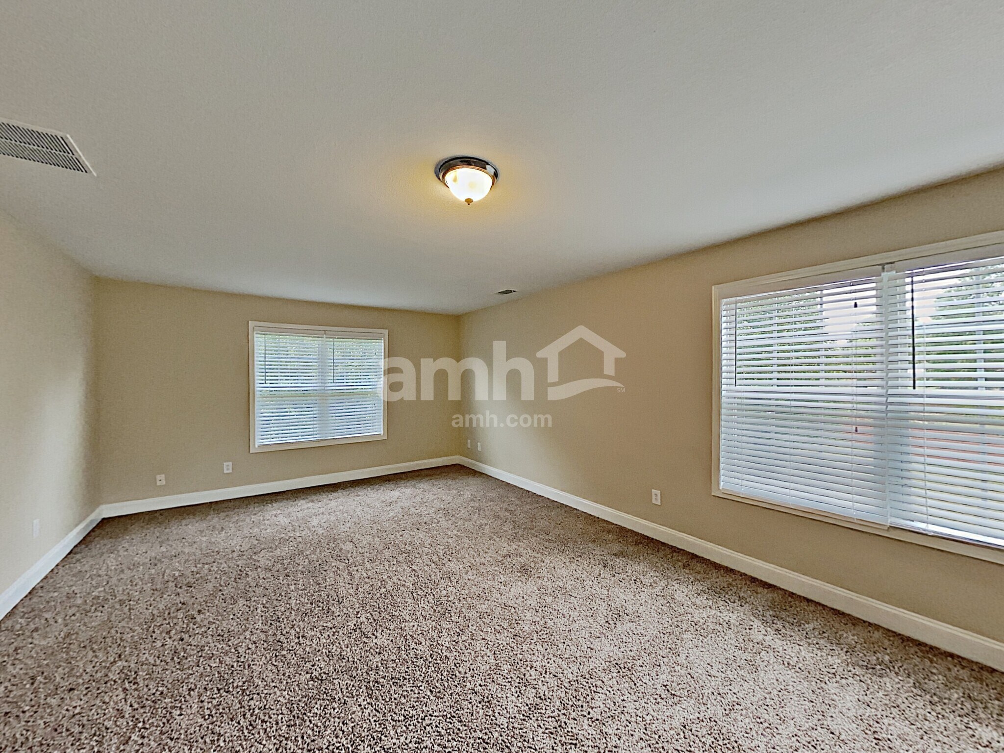 Building Photo - 712 Gatwick Ct