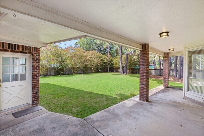 Building Photo - 13135 Finch Brook Dr