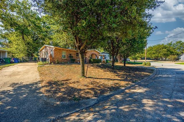 Building Photo - 4712 Laverda Dr