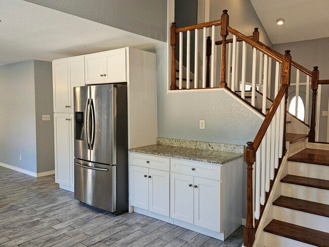 Building Photo - 1077 Woodlore Cir