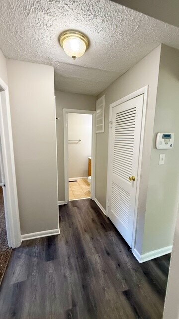 Building Photo - EAST SIDE UPDATED 4 BEDROOM 2 BATH HOME AVAILABLE NOW!