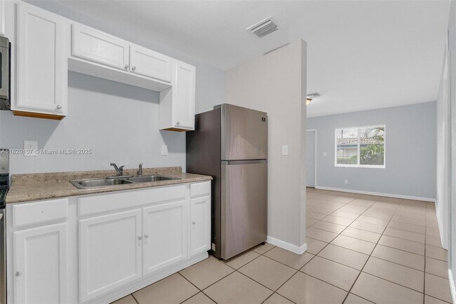 Building Photo - 1430 NW 27th Ave