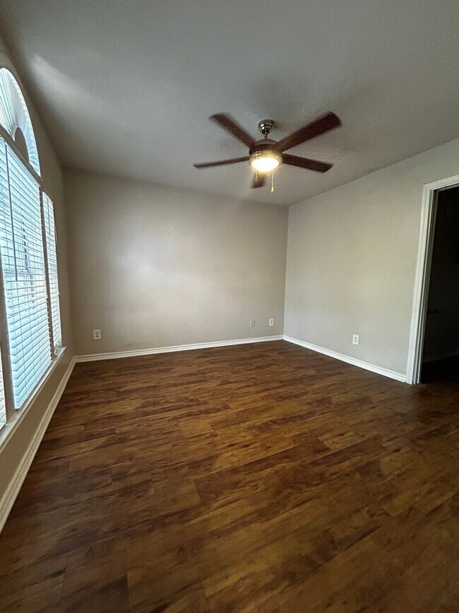 Building Photo - 6804 N Capital of Texas Hwy