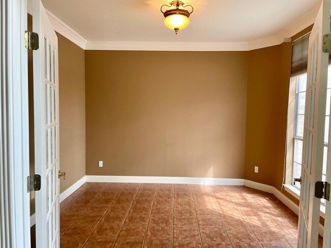 Building Photo - 8028 Bottlebrush Dr