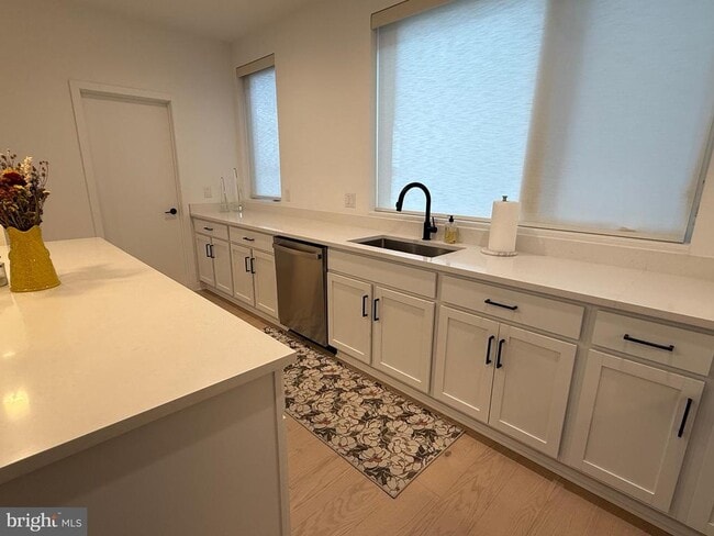 Building Photo - 3006 S Northbank Pl