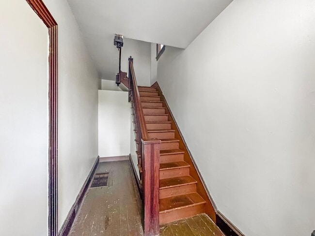 Building Photo - 639 Washington Blvd