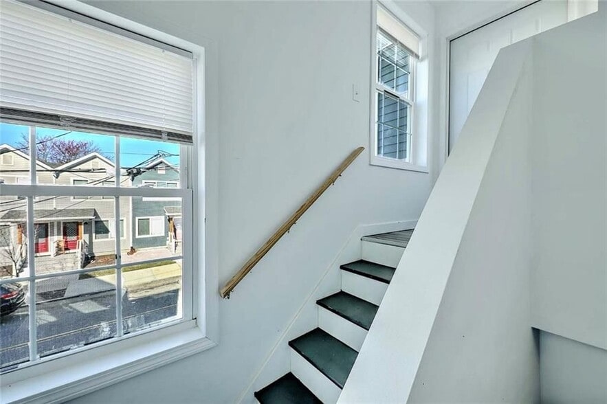 Building Photo - 119 Bowdoin St