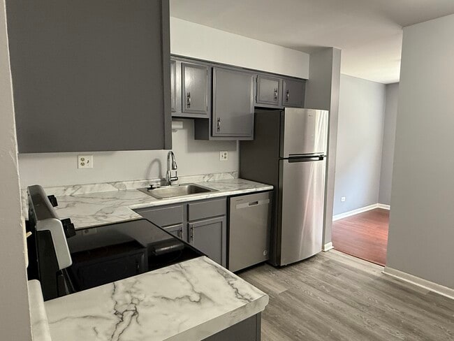 Building Photo - 4500 Beau Monde Dr