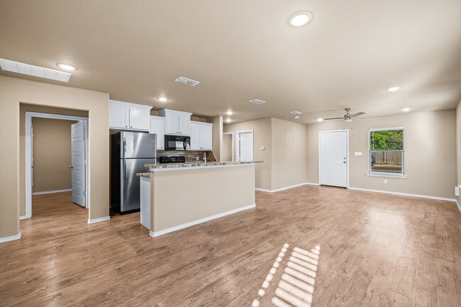 Building Photo - Modern 3/2 in Abernathy, TX