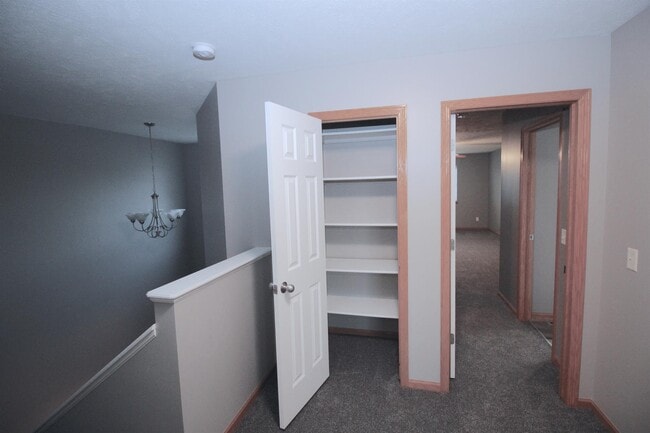 Building Photo - 8931 Broken Spoke Dr