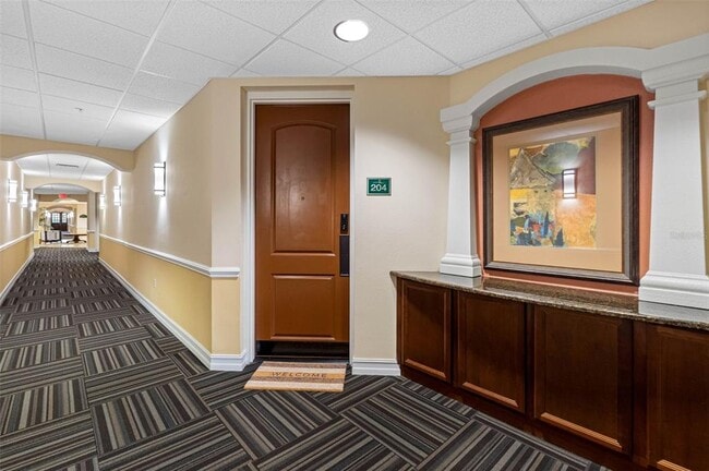 Building Photo - 13941 Clubhouse Dr