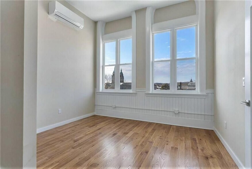 Building Photo - 72 Kendrick Ave