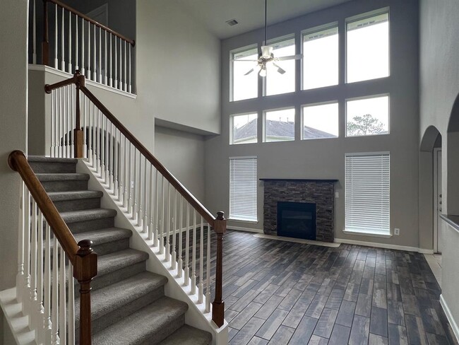 Building Photo - 3821 Armand Dr