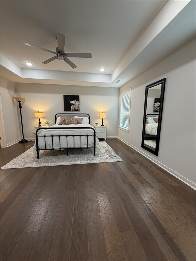 Building Photo - 2739 S Angels Rd