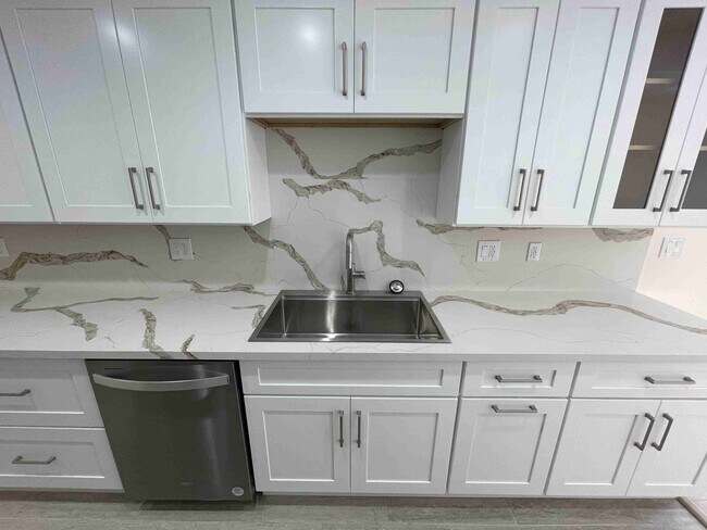 Building Photo - COMPLETELY UPDATED AND REMODELED ENCINO SP...