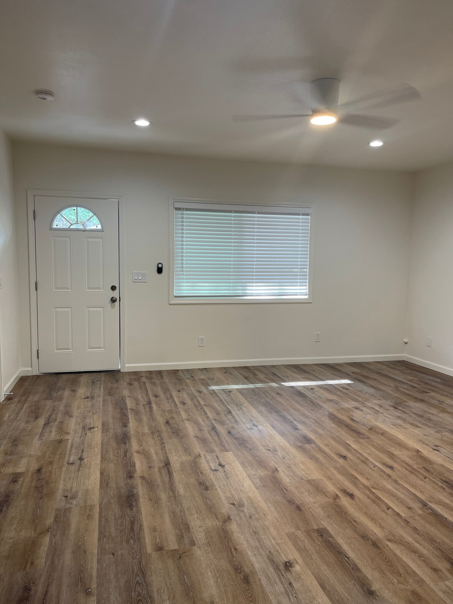 Building Photo - 11403 Betlen Dr