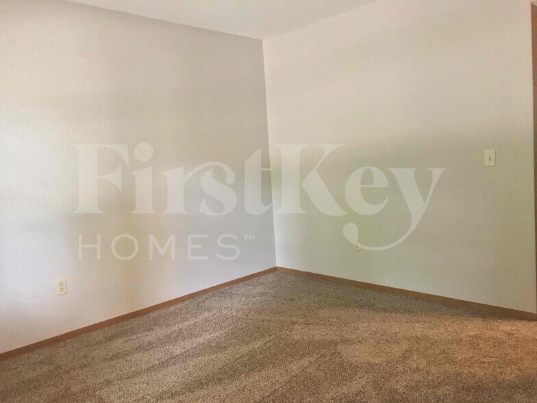 Building Photo - 1248 Mendoza Dr