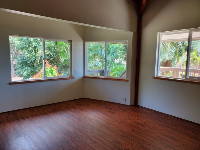 Building Photo - 534 Hoala Dr