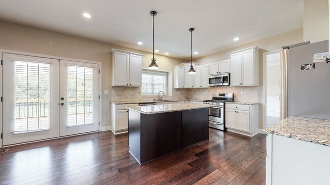 Building Photo - 802 Urton Woods Way