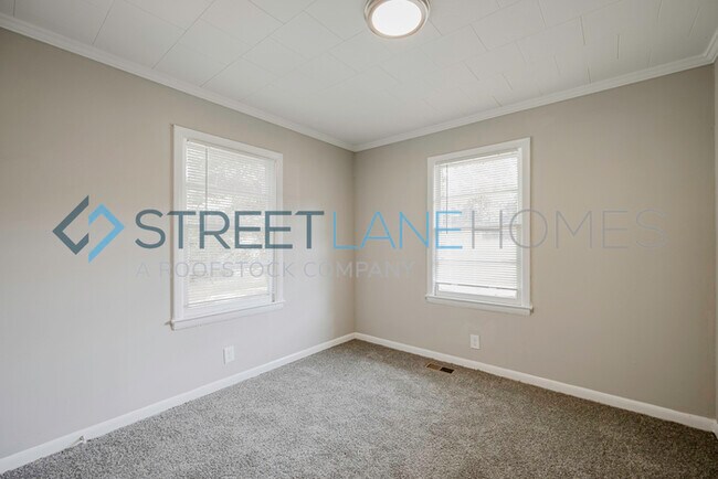 Building Photo - Charming 4 Bedroom in Lanett!