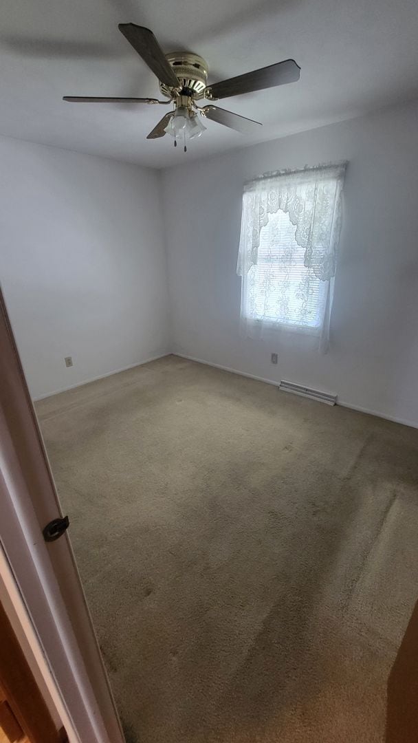 Building Photo - 4 bedroom 1.5 bath home North Side Springf...