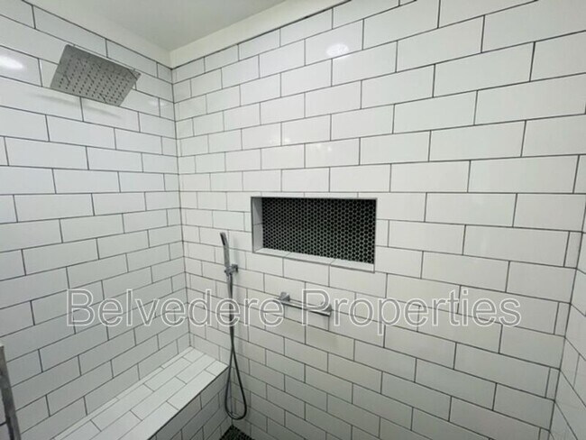 Building Photo - 2721 Stratford Dr