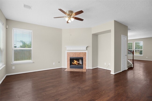 Building Photo - 692 Casual Ln