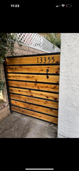 Building Photo - 13353 Killion St