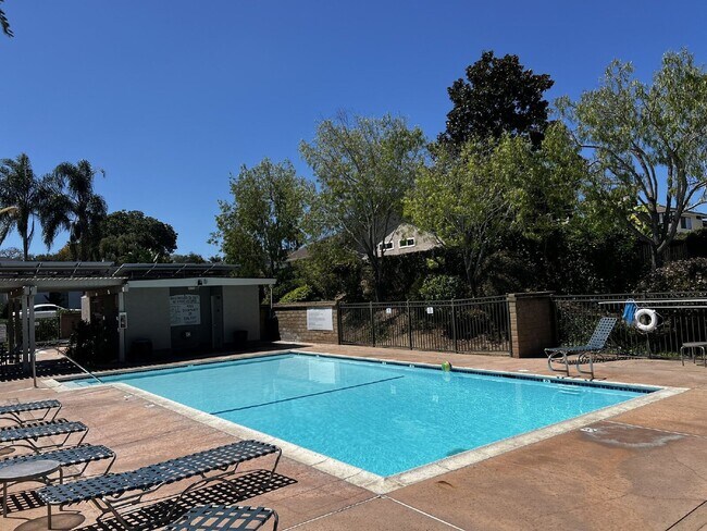 Building Photo - 966 Sheffield Dr