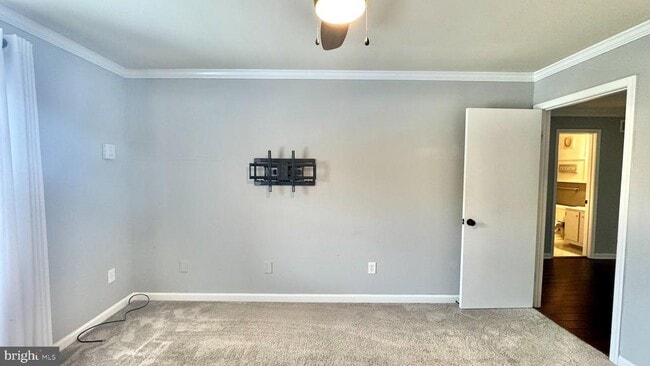 Building Photo - 15402 Manor House Terrace