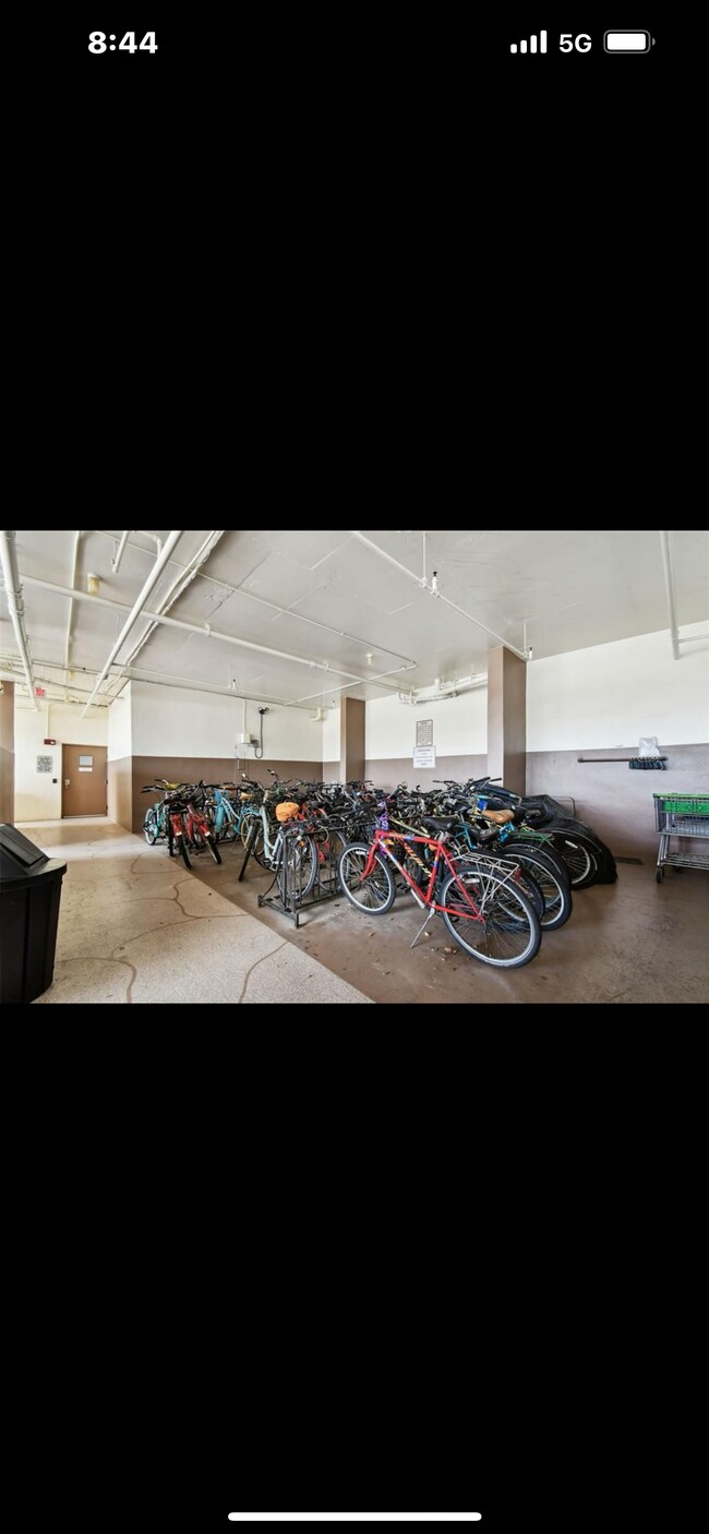 Building Photo - 255 Dolphin Point