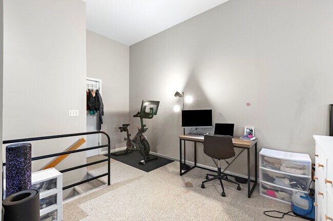 Building Photo - 222 Clinton St