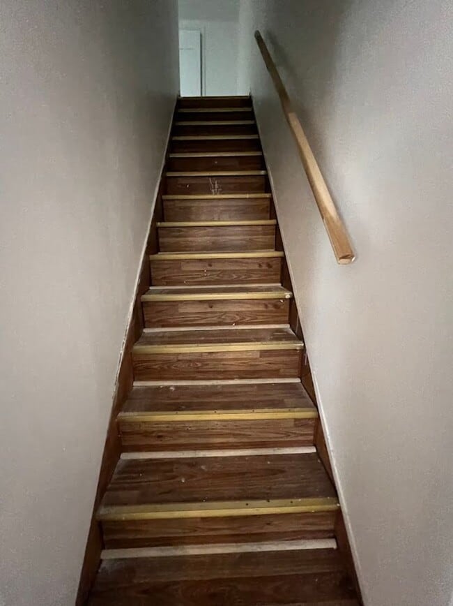 Building Photo - 1524 1/2 Centre Avenue