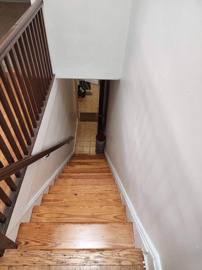 Building Photo - 36-40-40 Crescent St