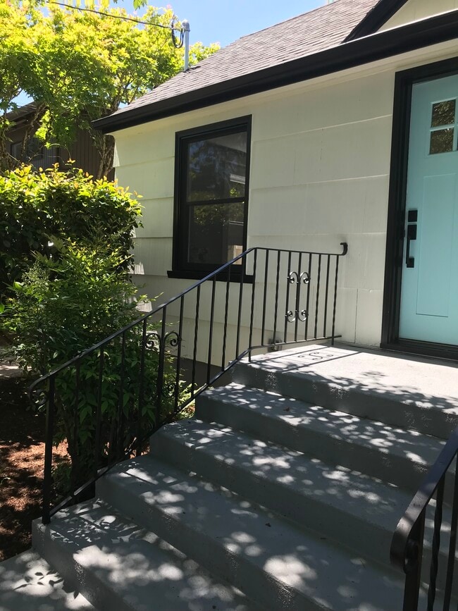 Building Photo - 6205 N Boston Ave