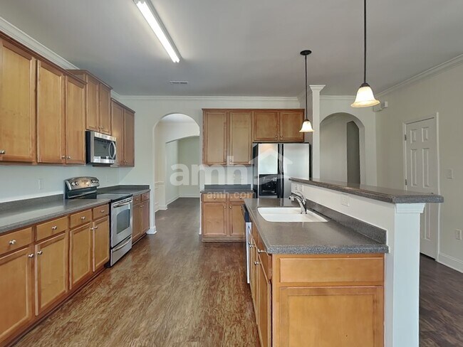 Building Photo - 1005 Theodore Ln