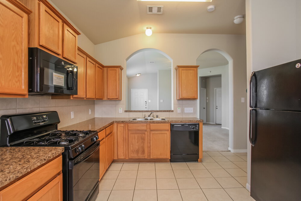 Building Photo - 15702 Flagstone Walk Way