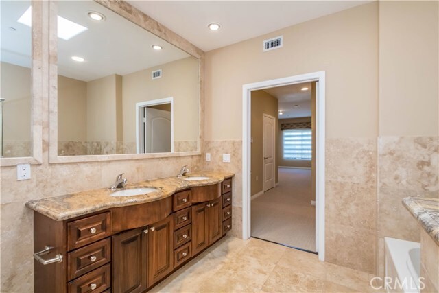 Building Photo - 4551 Coldwater Canyon Ave