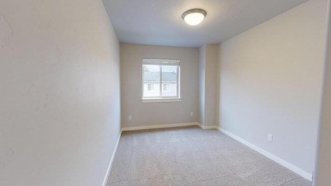 Building Photo - Sonny Estates: Stylish Floor-Plan, Easy Commute To Nike & Intel, Central Air, Small Dog w/ Pet Re...